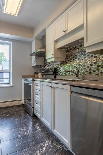 174 Herkimer Street|Unit #304, Hamilton, ON - Indoor Photo Showing Kitchen With Upgraded Kitchen