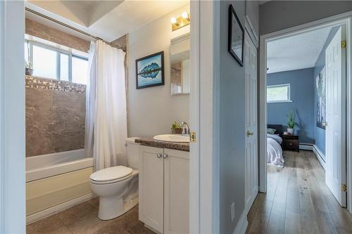 174 Herkimer Street|Unit #304, Hamilton, ON - Indoor Photo Showing Bathroom