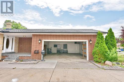 242 Watson, Windsor, ON - Outdoor