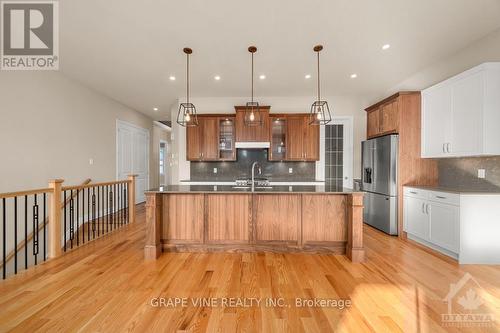 269 Turquoise Street, Prescott And Russell, ON - Indoor Photo Showing Kitchen With Upgraded Kitchen