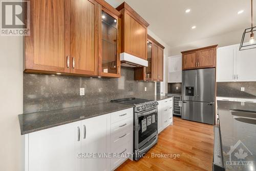 269 Turquoise Street, Prescott And Russell, ON - Indoor Photo Showing Kitchen With Upgraded Kitchen