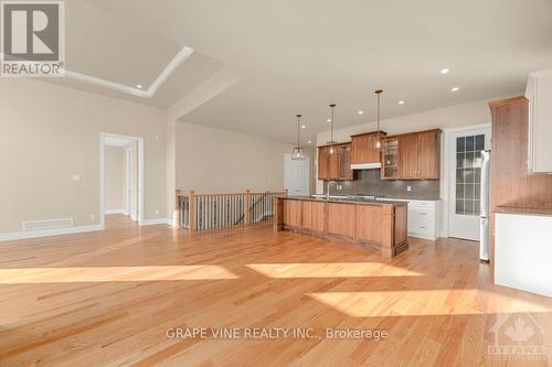 269 Turquoise Street, Prescott And Russell, ON - Indoor Photo Showing Kitchen