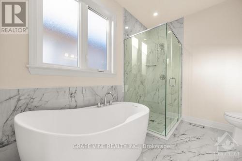 269 Turquoise Street, Prescott And Russell, ON - Indoor Photo Showing Bathroom