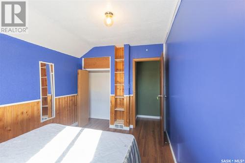 1109 9Th Avenue Nw, Moose Jaw, SK - Indoor Photo Showing Bedroom