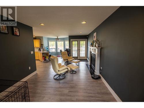 5706 Kovachich Drive, Prince George, BC - Indoor Photo Showing Kitchen With Double Sink