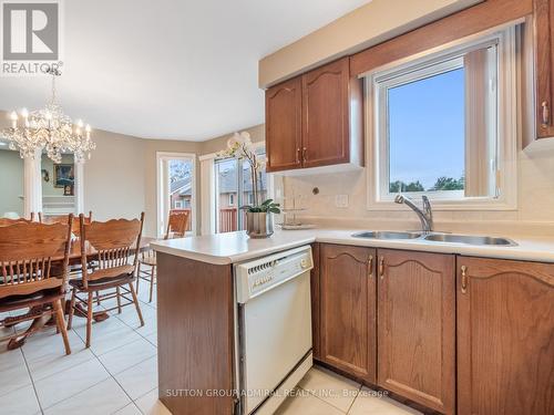 10 Silmoro Court, Vaughan (Maple), ON - Indoor Photo Showing Kitchen With Double Sink