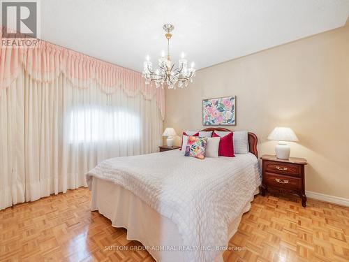 10 Silmoro Court, Vaughan (Maple), ON - Indoor Photo Showing Bedroom