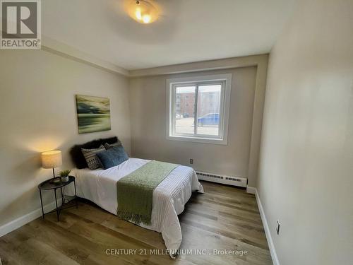 102 - 61 Townline, Orangeville, ON - Indoor Photo Showing Bedroom