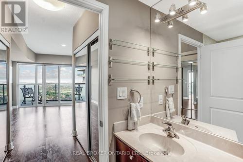 4607 - 60 Absolute Avenue, Mississauga (City Centre), ON - Indoor Photo Showing Bathroom