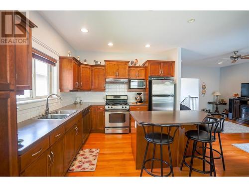 334 Moubray Road, Kelowna, BC - Indoor Photo Showing Kitchen With Double Sink