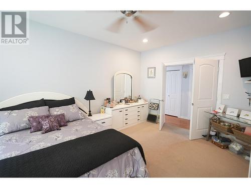 334 Moubray Road, Kelowna, BC - Indoor Photo Showing Bedroom