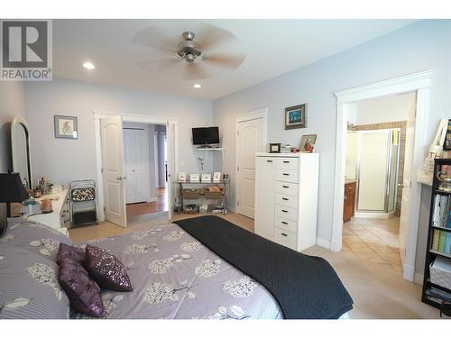 334 Moubray Road, Kelowna, BC - Indoor Photo Showing Bedroom