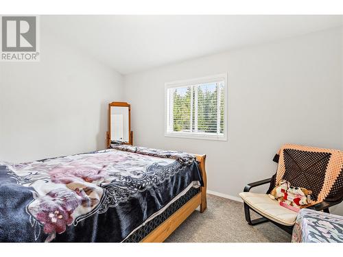 1144 Wharf Road, Scotch Creek, BC - Indoor Photo Showing Bedroom