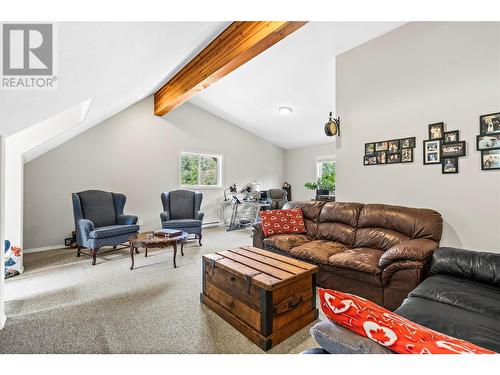 1144 Wharf Road, Scotch Creek, BC - Indoor Photo Showing Living Room