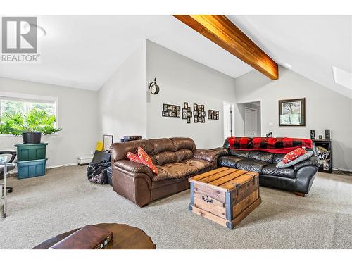 1144 Wharf Road, Scotch Creek, BC - Indoor Photo Showing Living Room