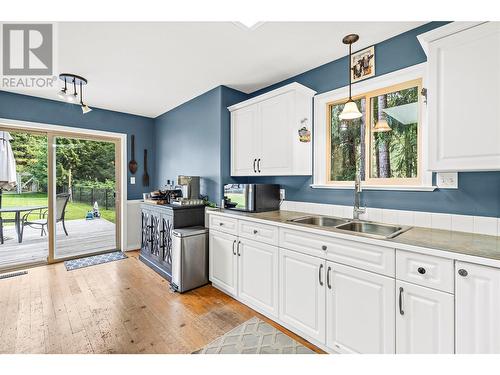 1144 Wharf Road, Scotch Creek, BC - Indoor Photo Showing Kitchen With Double Sink