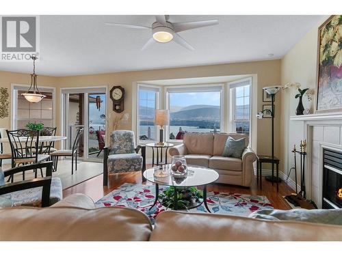 415 Ridge Road, Penticton, BC - Indoor Photo Showing Living Room With Fireplace