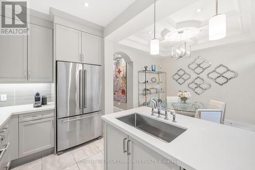 9966 Keele Street, Vaughan (Maple), ON - Indoor Photo Showing Kitchen With Upgraded Kitchen