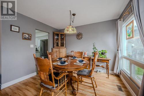 3200 Candela Drive, Mississauga, ON - Indoor Photo Showing Dining Room