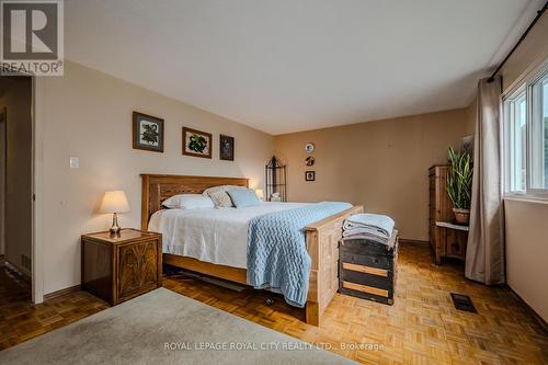 3200 Candela Drive, Mississauga, ON - Indoor Photo Showing Bedroom