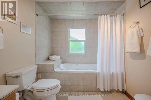 3200 Candela Drive, Mississauga (Mississauga Valleys), ON - Indoor Photo Showing Bathroom