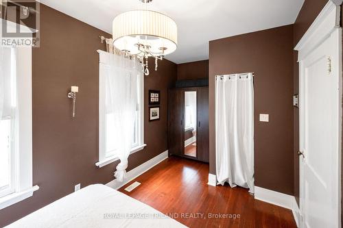 29 Elmwood Place, London, ON - Indoor Photo Showing Bedroom