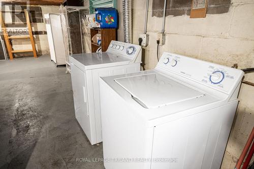 29 Elmwood Place, London, ON - Indoor Photo Showing Laundry Room