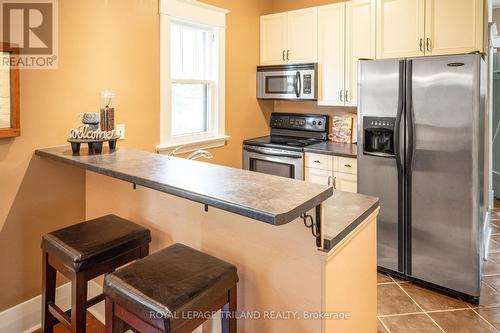 29 Elmwood Place, London, ON - Indoor Photo Showing Kitchen