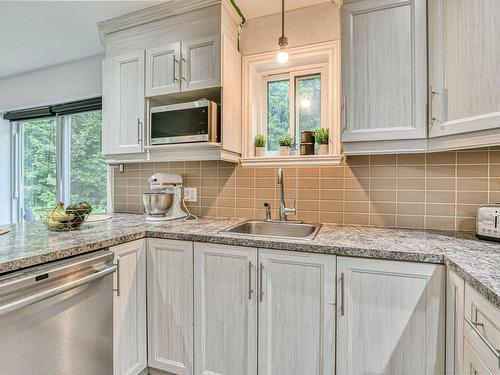 Cuisine - 155  - 155A Rue Champagne, Sainte-Sophie, QC - Indoor Photo Showing Kitchen With Upgraded Kitchen