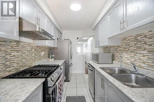 53 - 6399 Spinnaker Circle, Mississauga (Meadowvale Village), ON - Indoor Photo Showing Kitchen With Double Sink