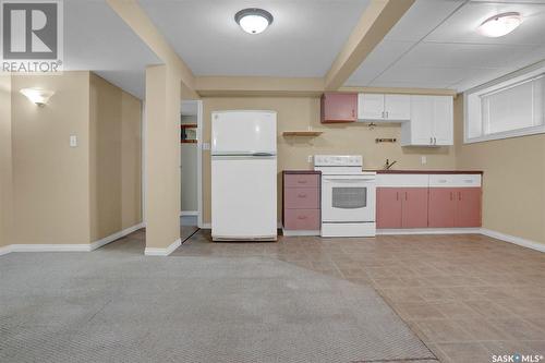 201 5Th Avenue, Caronport, SK - Indoor Photo Showing Kitchen