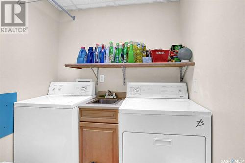 201 5Th Avenue, Caronport, SK - Indoor Photo Showing Laundry Room