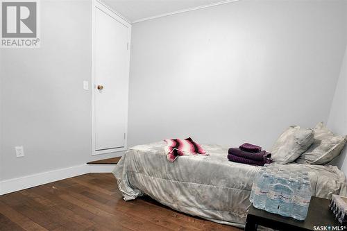 201 5Th Avenue, Caronport, SK - Indoor Photo Showing Bedroom