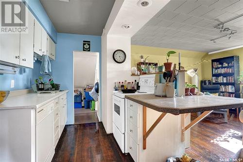 201 5Th Avenue, Caronport, SK - Indoor Photo Showing Kitchen