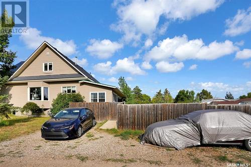 201 5Th Avenue, Caronport, SK - Outdoor