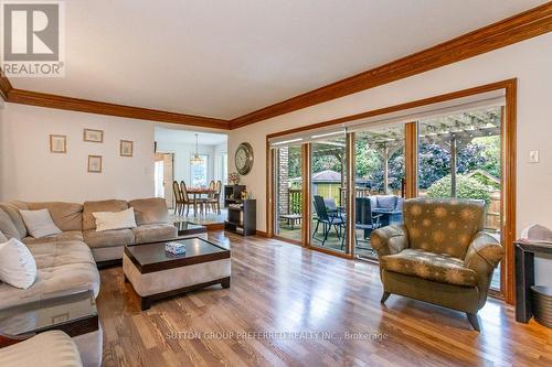 453 Grangeover Avenue, London, ON - Indoor Photo Showing Living Room