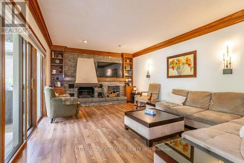 453 Grangeover Avenue, London, ON - Indoor Photo Showing Living Room With Fireplace