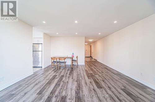 Ph210 - 256 Doris Avenue, Toronto (Willowdale East), ON - Indoor Photo Showing Other Room