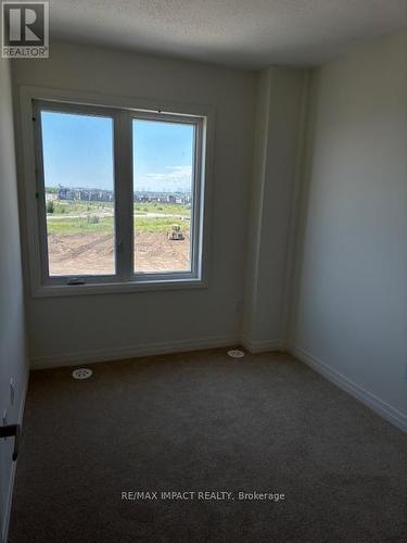 11D Lookout Drive, Clarington (Bowmanville), ON - Indoor Photo Showing Other Room