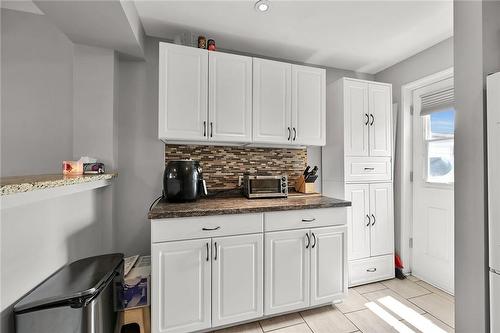 174 Grace Avenue, Hamilton, ON - Indoor Photo Showing Kitchen