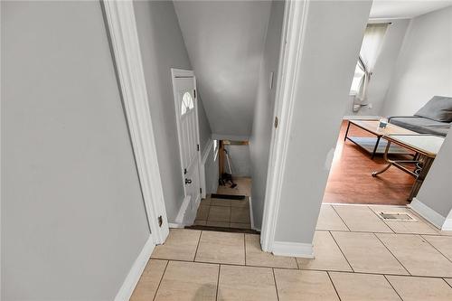 174 Grace Avenue, Hamilton, ON - Indoor Photo Showing Other Room