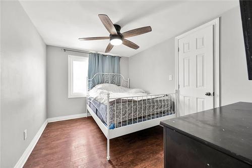 174 Grace Avenue, Hamilton, ON - Indoor Photo Showing Bedroom