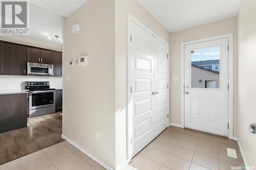 419 Secord Way, Saskatoon, SK - Indoor Photo Showing Kitchen