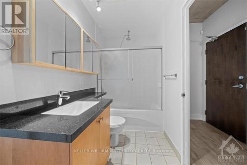 204 - 383 Cumberland Street, Ottawa, ON - Indoor Photo Showing Bathroom