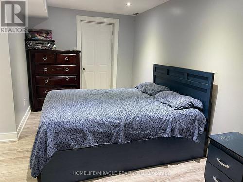 28 Kempsford Crescent, Brampton, ON - Indoor Photo Showing Bedroom