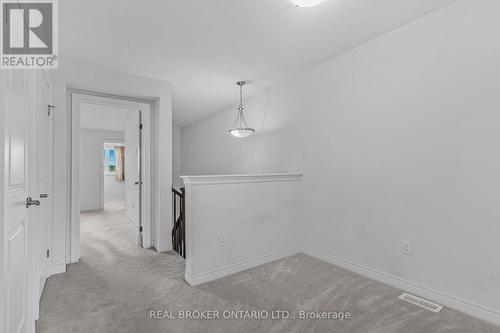 556 Julia Drive, Welland, ON - Indoor Photo Showing Other Room