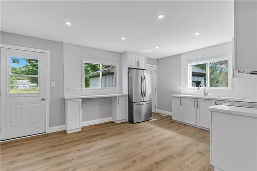 2940 3 Highway, Port Colborne, ON - Indoor Photo Showing Kitchen