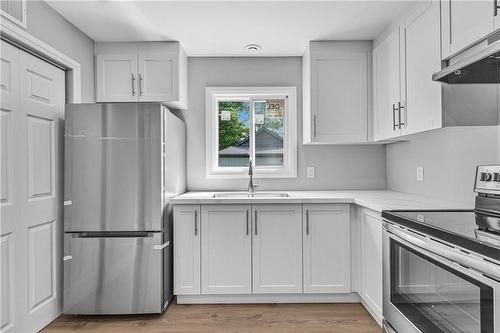 2940 3 Highway, Port Colborne, ON - Indoor Photo Showing Kitchen With Double Sink