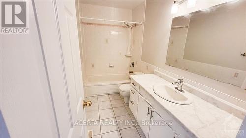 249 Teal Crescent, Ottawa, ON - Indoor Photo Showing Bathroom