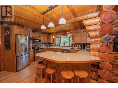 346 Mabel Lake Road, Lumby, BC - Indoor Photo Showing Kitchen